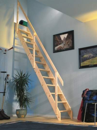 Deluxe Space Saving Staircase