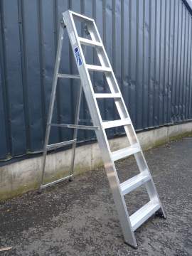 Industrial Swingback Builders Steps / Step Ladder