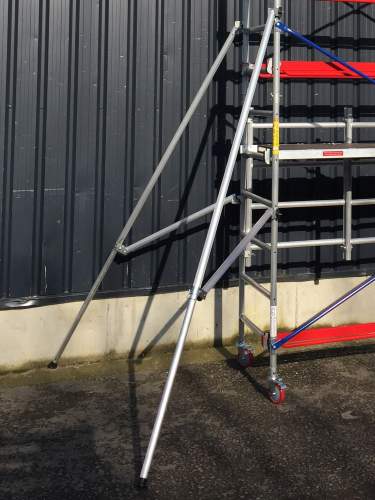 Set of 2 Outriggers for yourr 3.2/4m Trade Master Professional Scaffold Tower